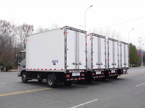 國六福田奧鈴4.2米冷藏車