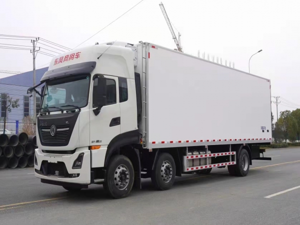 國六東風(fēng)天龍小三軸9.5米冷藏車