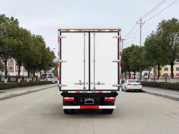 國六解放虎V 4.2米冷藏車