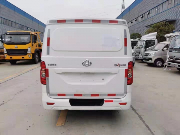 國六長安睿行面包冷藏車