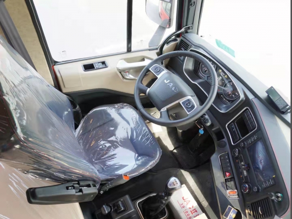 國六江淮格爾發6.8米冷藏車