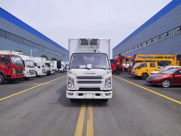 國六江鈴順達窄體4.2米冷藏車
