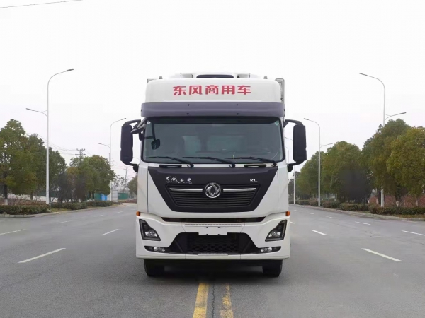 國六東風(fēng)天龍小三軸9.5米冷藏車