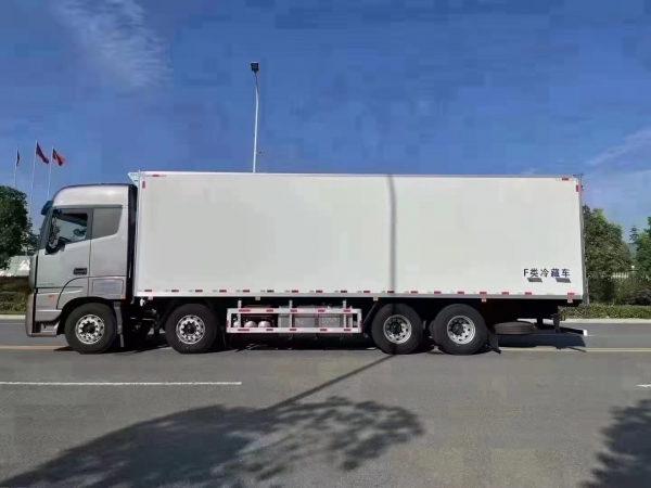國六福田歐曼前四后八9.4米冷藏車