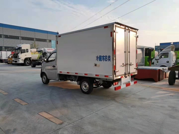 國六長安2.9米冷藏車