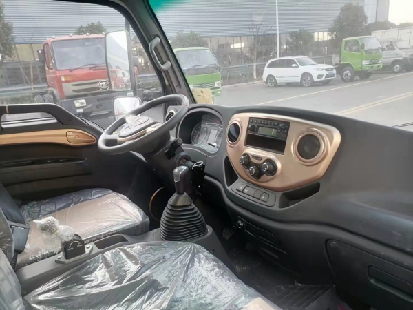 國六江淮康玲J3 3.7米冷藏車