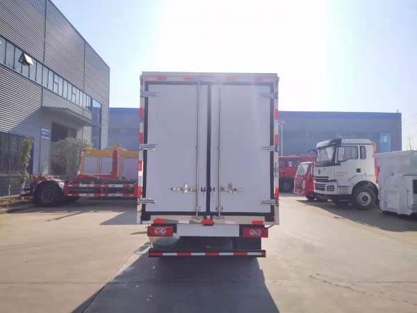 國六福田奧鈴捷運3.7米柴油冷藏車