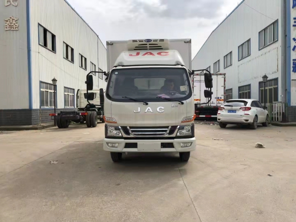 國六江淮駿鈴V5 4.2米冷藏車