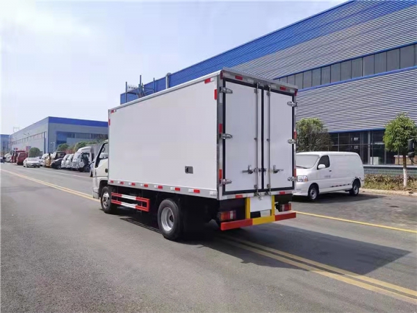 國六江鈴順達窄體4.2米冷藏車