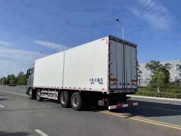 國六福田歐曼前四后八9.4米冷藏車