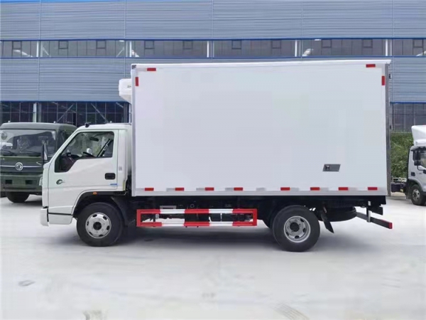 國六江鈴順達寬體4.2米冷藏車