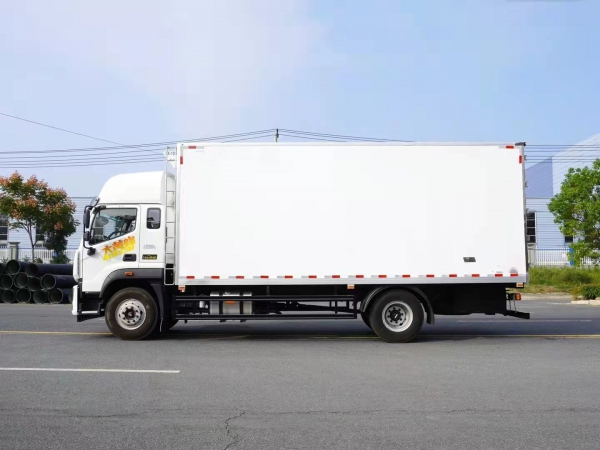 國六福田奧鈴大黃蜂6.6米冷藏車