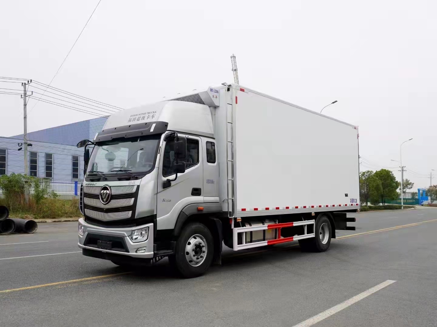國(guó)六福田歐航6.6米冷藏車