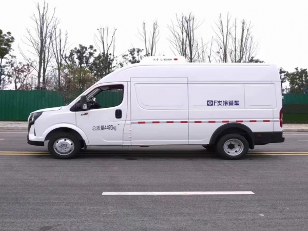 國六東風御風面包冷藏車
