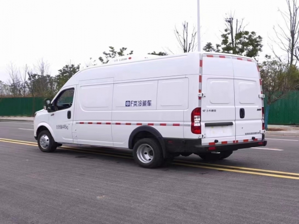 國六東風御風面包冷藏車